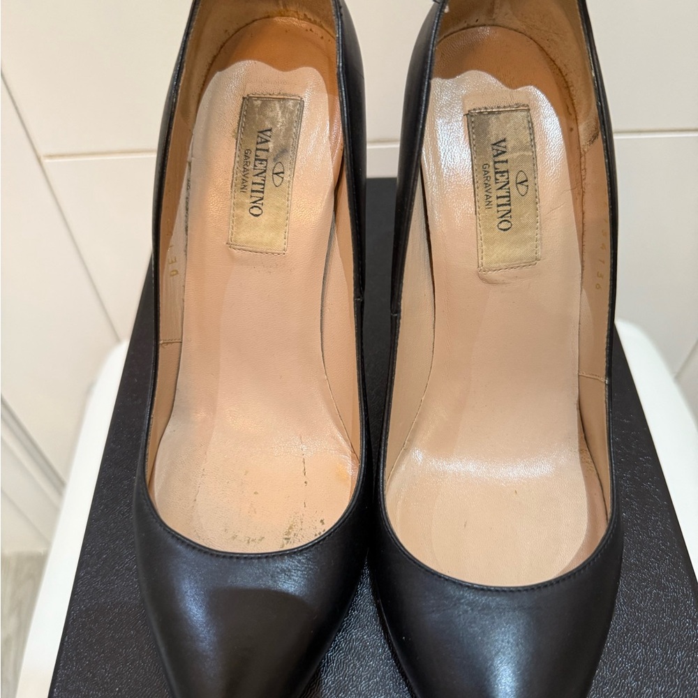 Valentino Black Leather Heels Timeless Design
